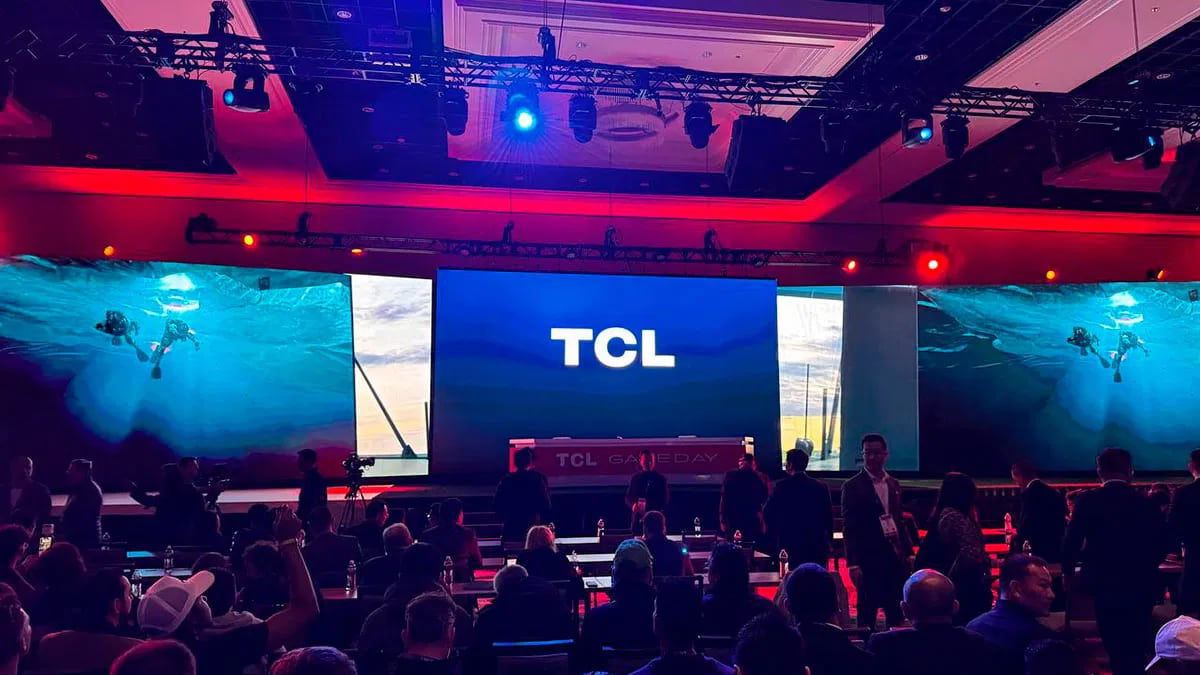 TCL apuesta todo al rojo y comienza la fabricación en masa de paneles OLED RGB