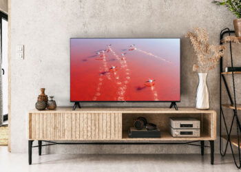 TCL SF560: la nueva gama de televisores con Fire TV, tecnología QLED, HDR10 y Freely