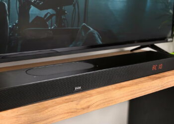 ZVOX AV855, la barra de sonido que busca solucionar los problemas con los diálogos