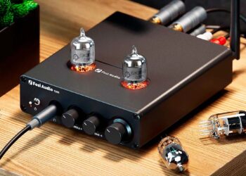 Fosi Audio T20X MKII en una mesa