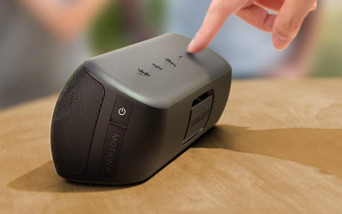 Uso de los botones del Soundcore Motion+