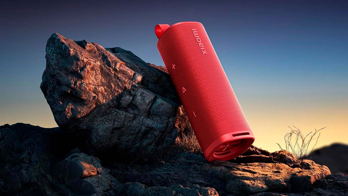 El resistente altavoz Bluetooth Xiaomi Sound Outdoor, ideal para las vacaciones, rebajado a 38 euros