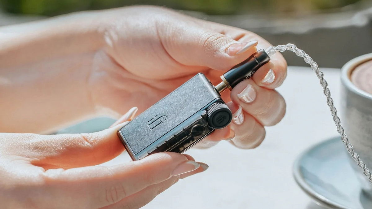 El nuevo DAC portátil de iFi es tan ligero que ni lo notas… pero promete dejarte con la boca abierta