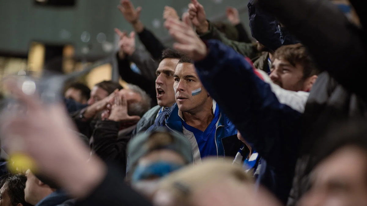 Mario Casas protagoniza Muy lejos, que ya está en streaming