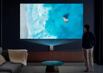 ¿Son los proyectores UST la mejor forma de tener un cine en casa sin gastar una fortuna?