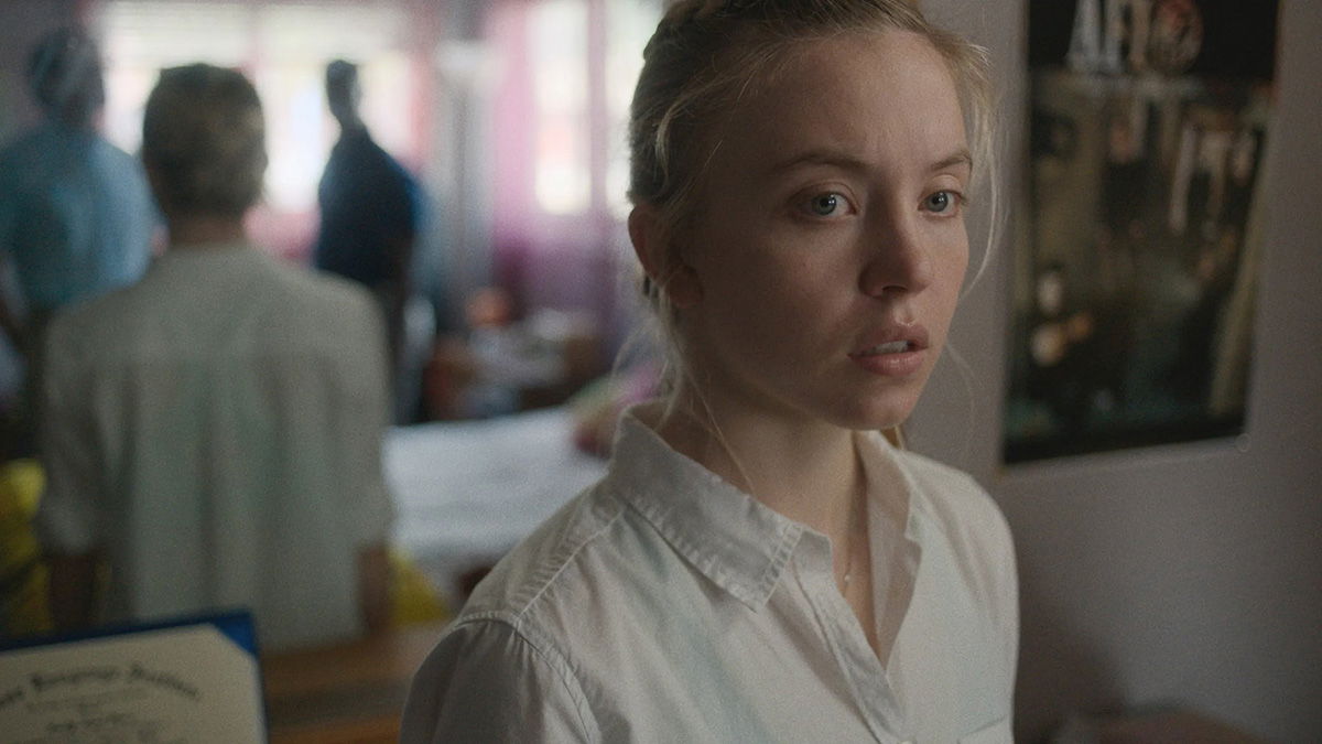 Sydney Sweeney brilla en ‘Reality’, el thriller basado en hechos reales que te mantendrá en tensión