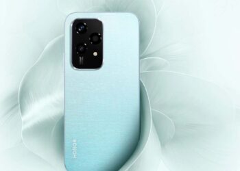 Honor 200 Lite con fondo