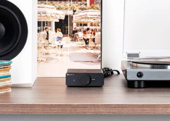 Este amplificador de Fosi Audio por menos de 100 euros es perfecto para alimentar unos altavoces Atmos o un par estéreo