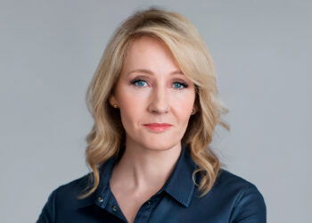 J.K. Rowling responde a Emma Watson: «tiene tan poca experiencia de la vida real que ignora lo ignorante que es»