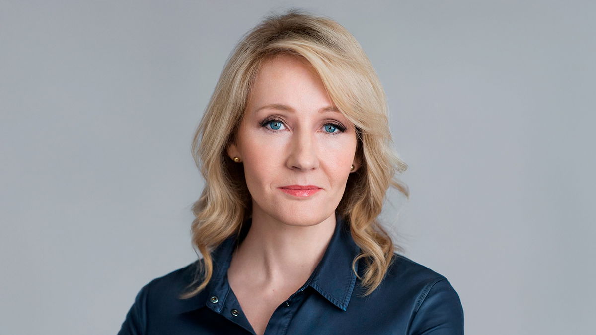 J.K. Rowling responde a Emma Watson: «tiene tan poca experiencia de la vida real que ignora lo ignorante que es»