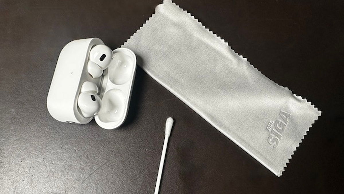 Cómo limpiar tus AirPods y auriculares in-ear sin cargártelos en el intento