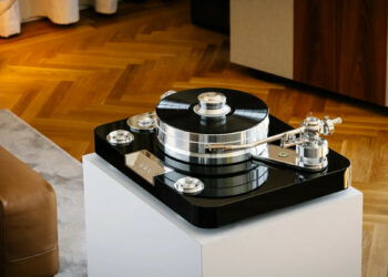 Pro-Ject lanza oficialmente su tocadiscos más avanzado hasta la fecha: Signature 12.2 es pura locura analógica