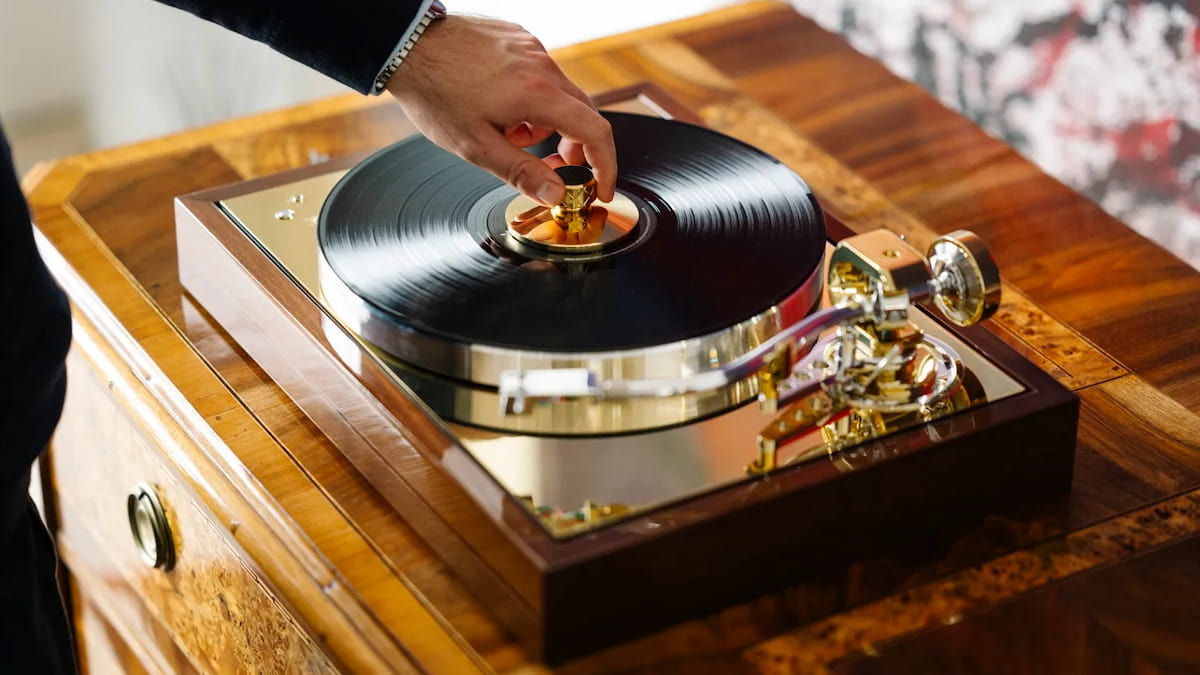 Pro-Ject lanza oficialmente su tocadiscos más avanzado hasta la fecha: Signature 12.2 es pura locura analógica