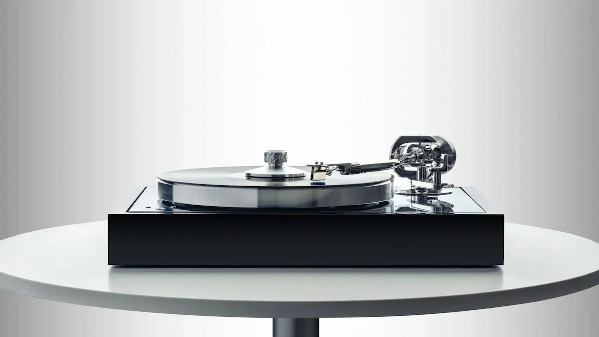 Pro-Ject lanza oficialmente su tocadiscos más avanzado hasta la fecha: Signature 12.2 es pura locura analógica