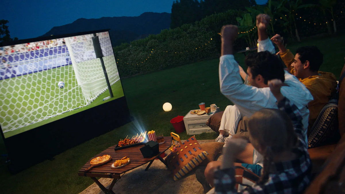 PlayCube de TCL: el mini proyector más divertido y raro que verás este año
