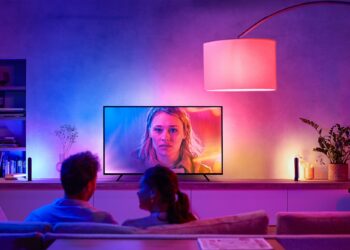 Philips AmbiScape, así es la nueva generación de televisores con un Ambilight que va más allá