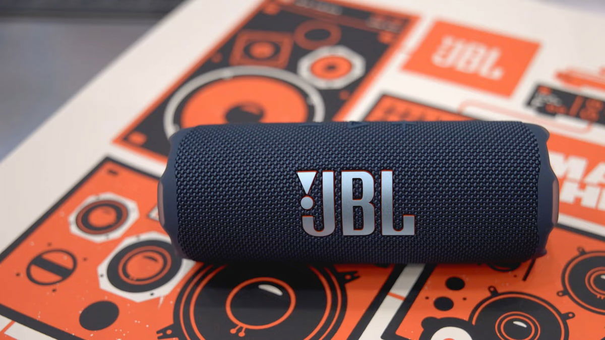 En el Día Sin IVA de MediaMarkt te puedes llevar el altavoz portátil JBL Flip 7 con un brutal 46% de descuento