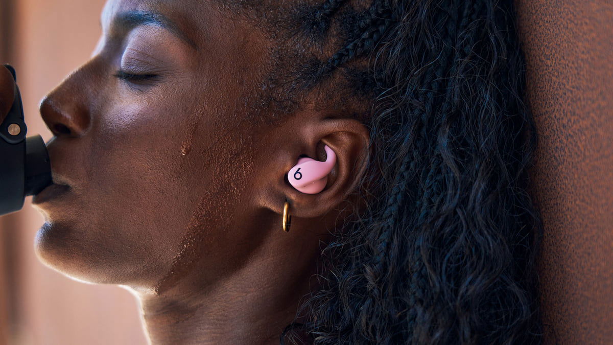Beats Powerbeats Fit: el nuevo rival directo de los AirPods Pro… con forma de gancho