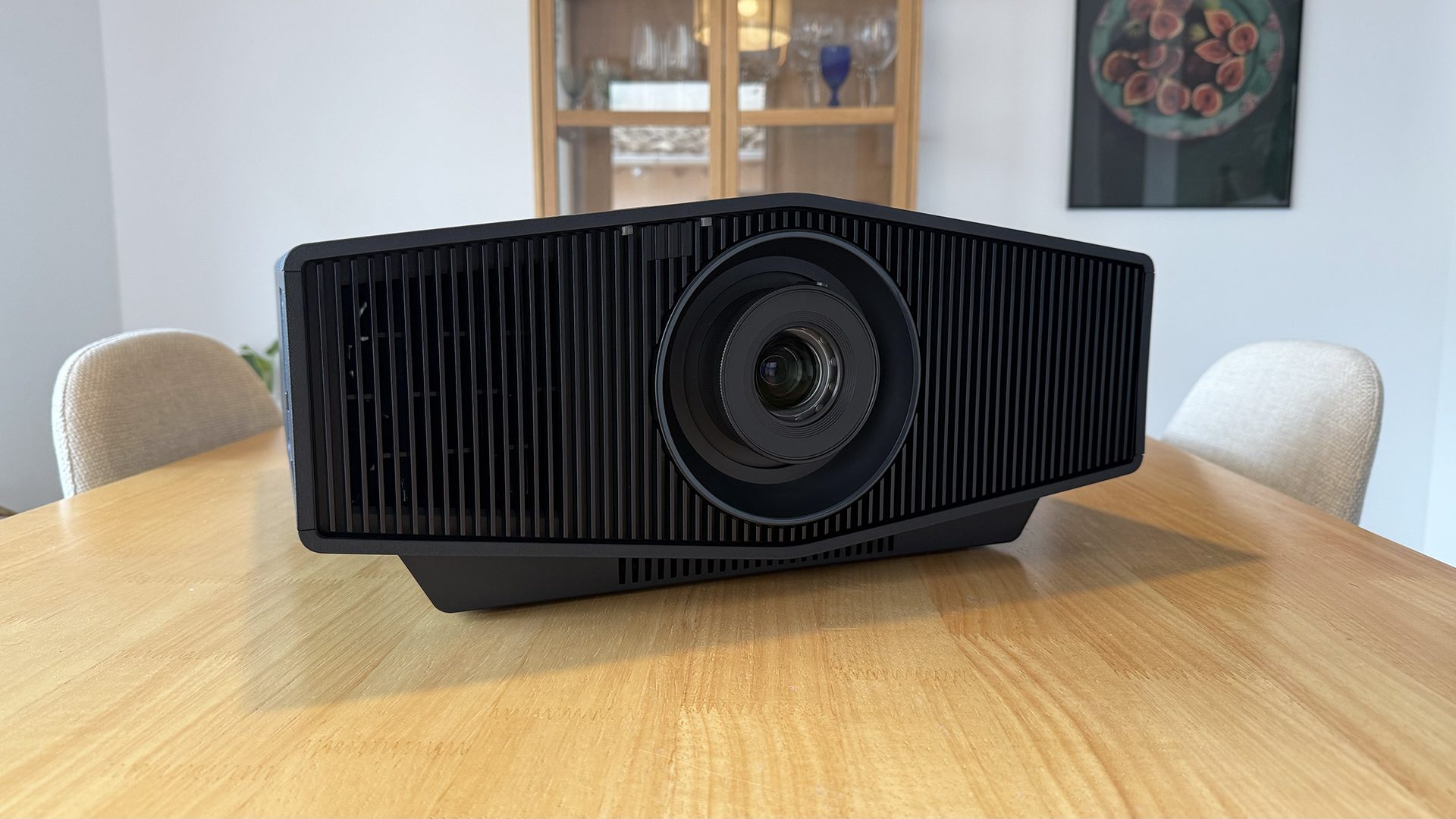 Sony Bravia 7, review: hemos probado el proyector que reaviva la magia del celuloide sin salir de casa
