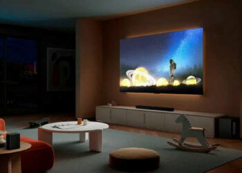 Un televisor gigante a precio inimaginable: la TCL C855 QD-MiniLED de 85 pulgadas con un 40% de descuento