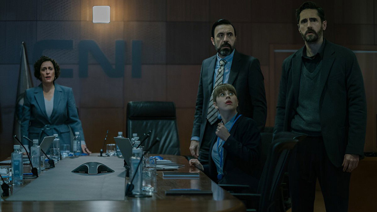 Juan Diego Botto protagoniza este curioso thriller con el CNI que ha llegado a Movistar Plus+