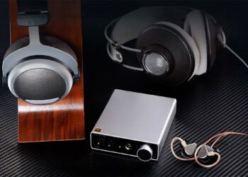 3 sistemas de escritorio con auriculares para los que escuchar su música con el móvil es más un suplicio que un placer