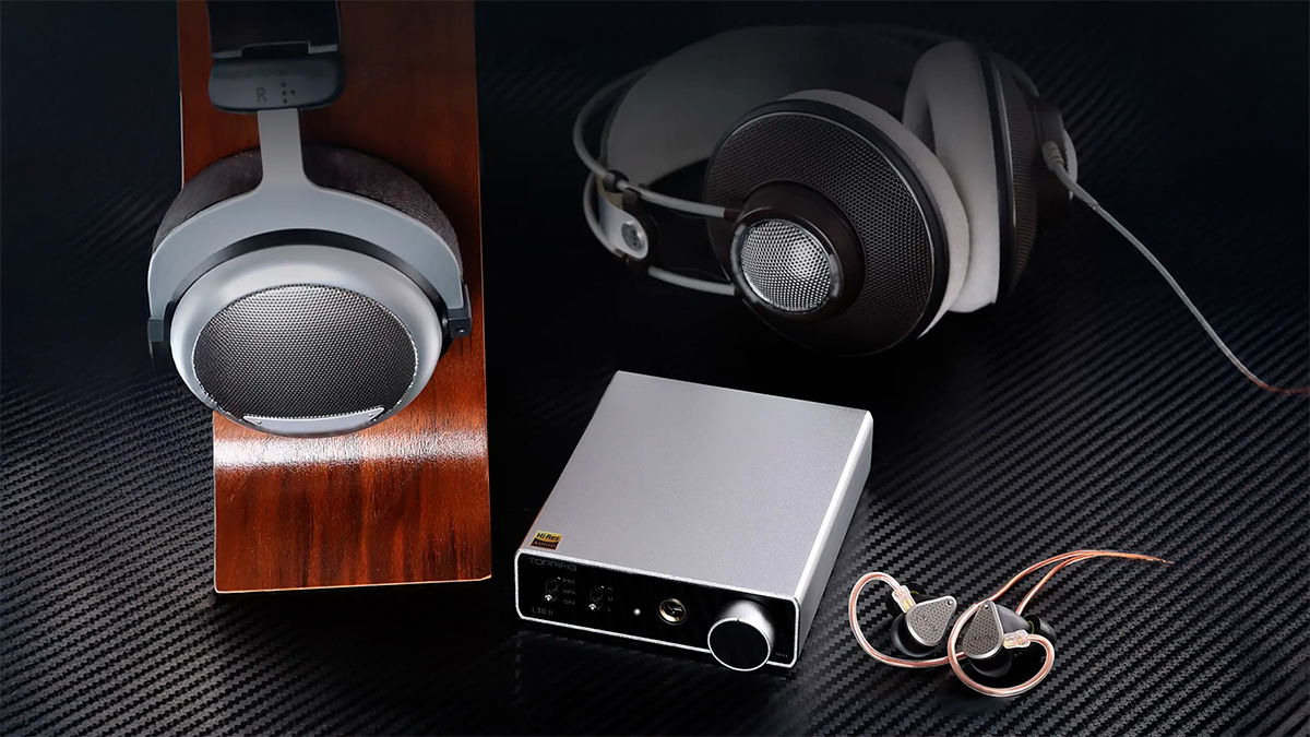 3 sistemas de escritorio con auriculares para los que escuchar su música con el móvil es más un suplicio que un placer
