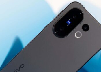 Trasera del vivo X200 FE