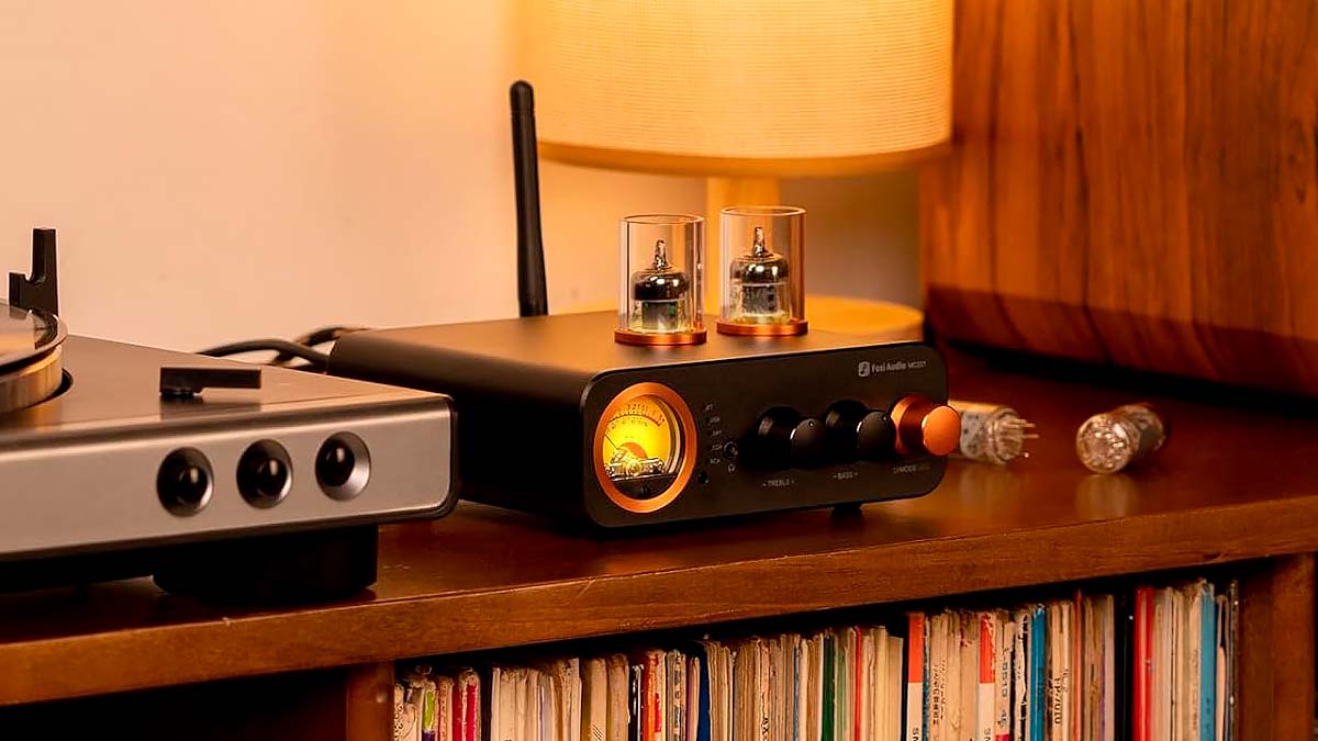 El amplificador Fosi Audio MC331 con diseño retro y gran conectividad, en oferta por 110 euros