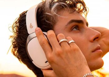 Uso de los Edifier WH950NB