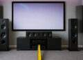 Ajustar las distancias en tu receptor AV: el truco gratis que transforma tu cine en casa