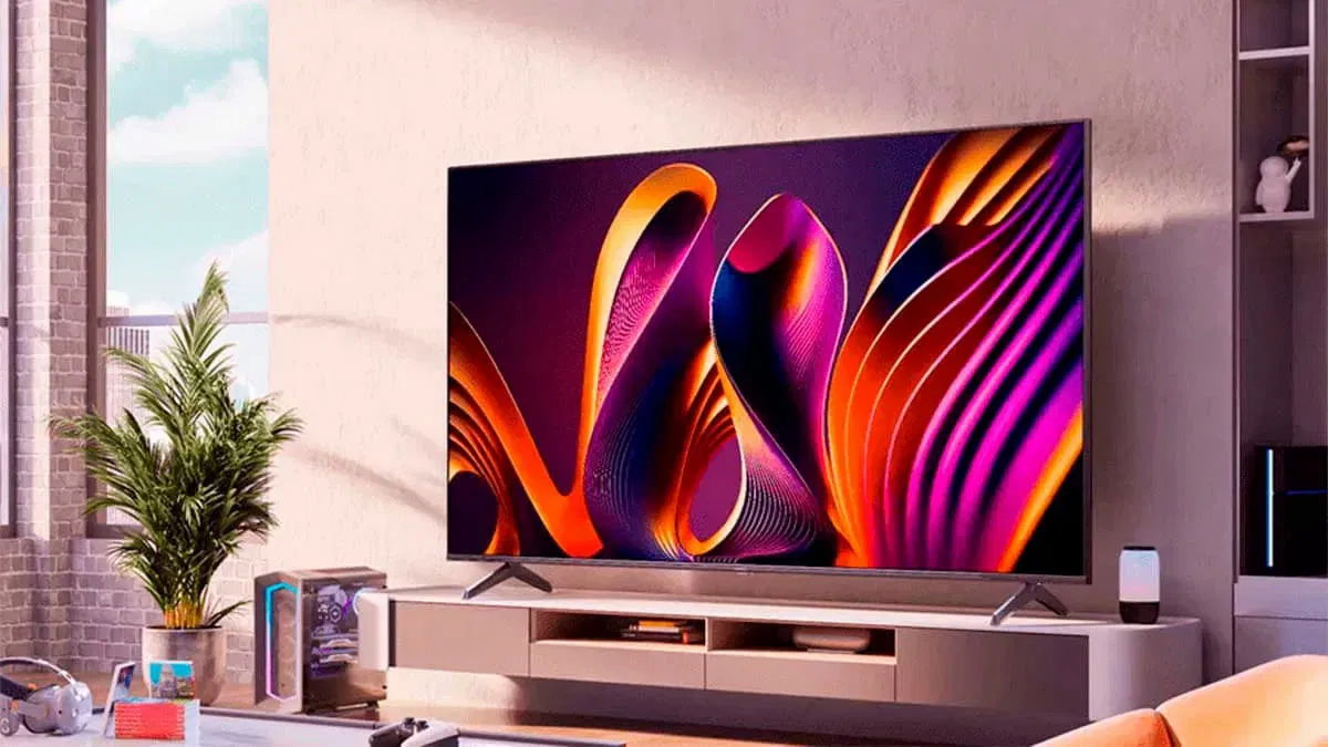 La Hisense E8Q de 65 pulgadas, con su tecnología MiniLED, tira su precio hasta los 568 euros por el Black Friday