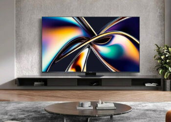 Hisense U8Q de 65 pulgadas: el premiado como Mejor Smart TV Mini LED para Gaming y con 5000 nits de brillo máximo, por menos de 950 euros