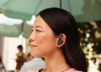 JBL Tour PRO 3: su estuche con pantalla llama la atención, pero estos auriculares esconden mucho más