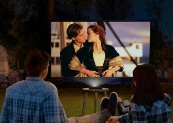 4 proyectores portátiles espectaculares con descuentazos para tener en el radar este Black Friday