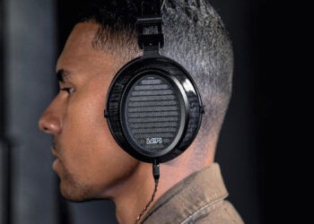 Estos alucinantes auriculares pueden simular estudios profesionales, salas Hi-Fi y hasta altavoces de coche