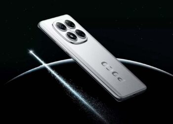 POCO X7 de color plata