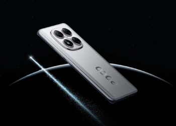 POCO X7 de color plata