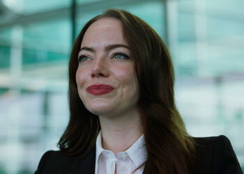 Emma Stone vuelve a brillar en esta película de ciencia ficción que se ha estrenado en streaming