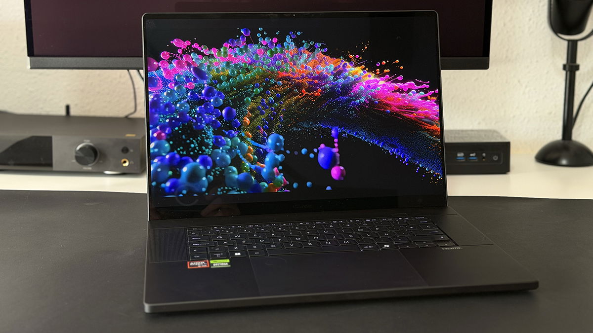 Hemos probado el ASUS ProArt P16 (H7606): un portátil que es un auténtico cañon para los creadores de contenido