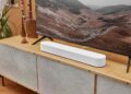 Barra de sonido Sonos Beam en una mesa