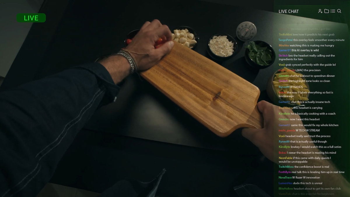 Razer presenta Project Motoko, unos auriculares con IA y cámaras integradas