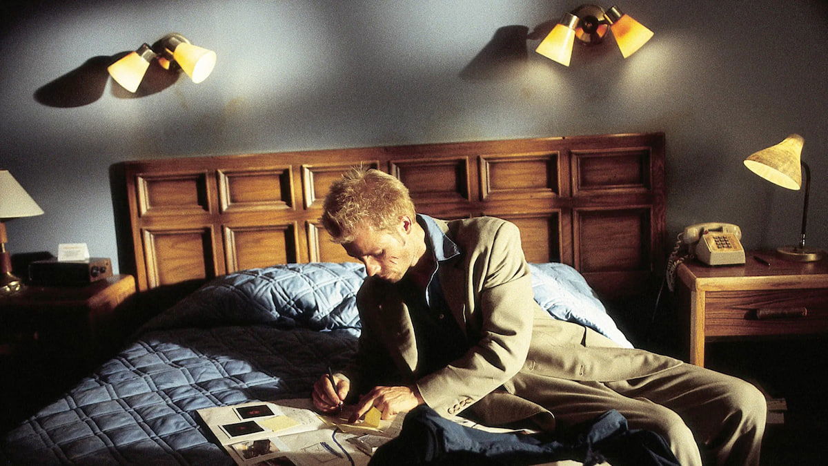 Fue uno de los primeros éxitos de Christopher Nolan, y solo te quedan 3 días para verla en Prime Video