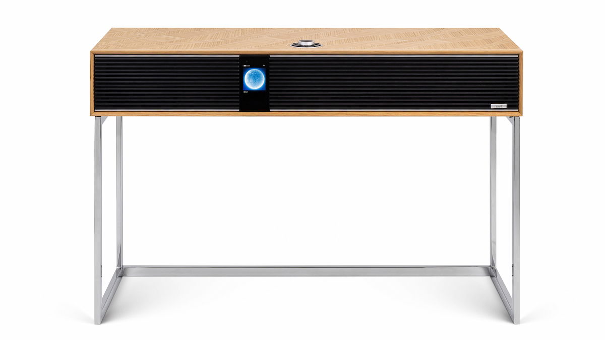 Ruark celebra 40 años con dos altavoces de lujo que parecen un mueble: R810 MiE, artesanía inglesa y streaming moderno