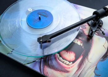 Pro-Ject Scorpions Turntable: un tocadiscos con plato de cristal pero con alma rock