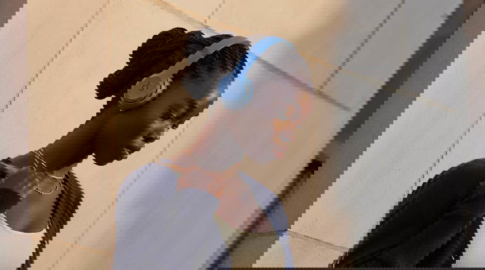 Chica con los Beats Solo 4