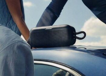 Altavoz Bose SoundLink Plus en un coche