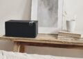 Altavoz Klipsch The One Plus en una mesa