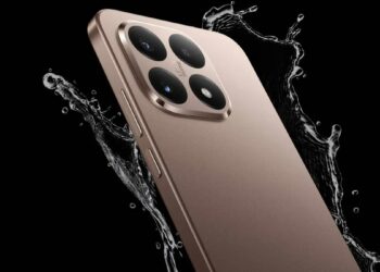 Trasera del Xiaomi 15T con agua