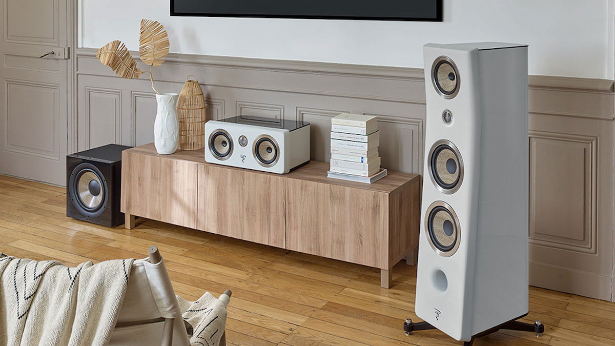 Altavoces “brillantes” vs “cálidos”: por qué unos te enamoran al minuto y otros te duran años